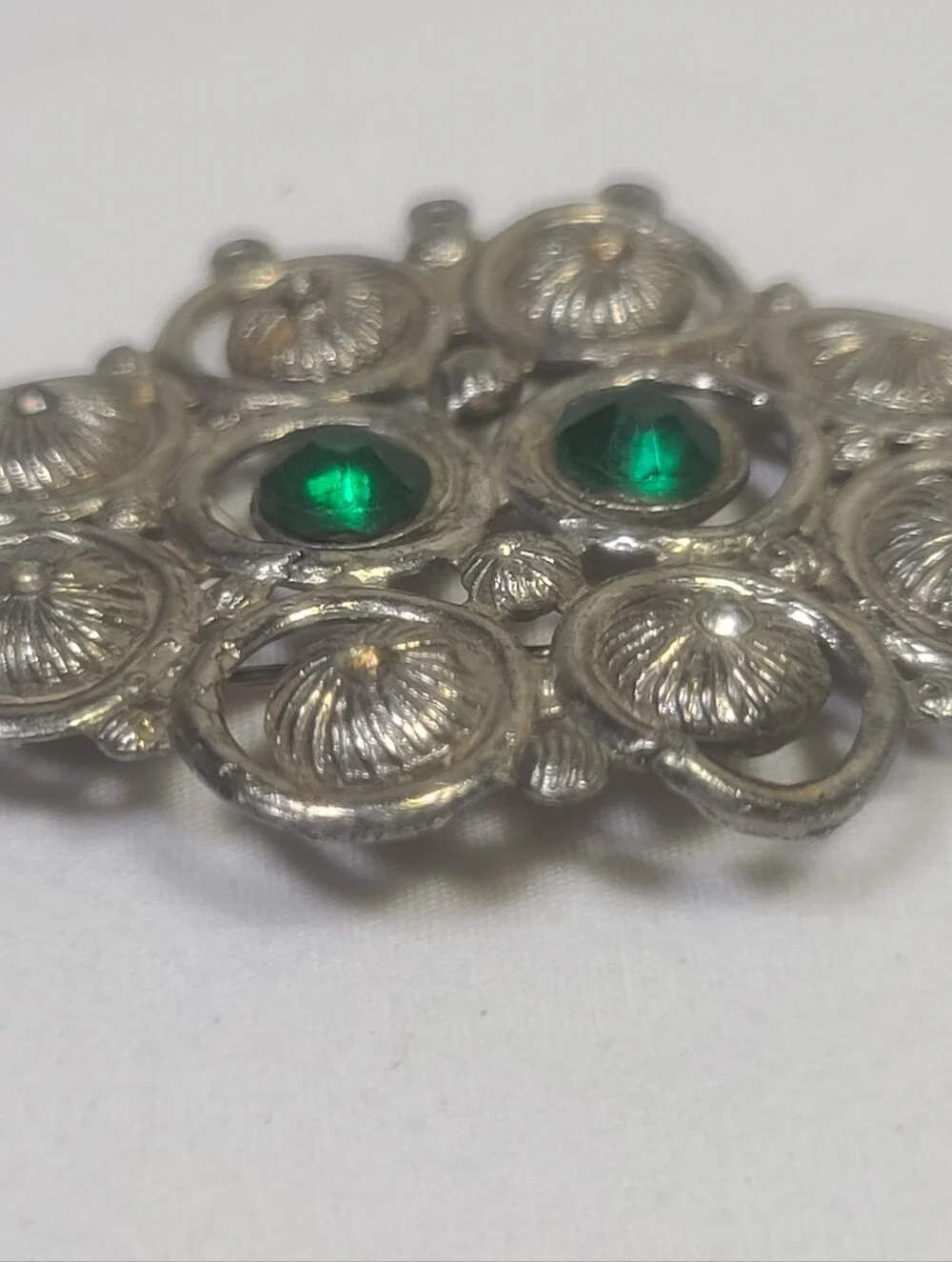 Vintage Art Deco Apex Silver Tone Green Glass Gems Brooch Pin
